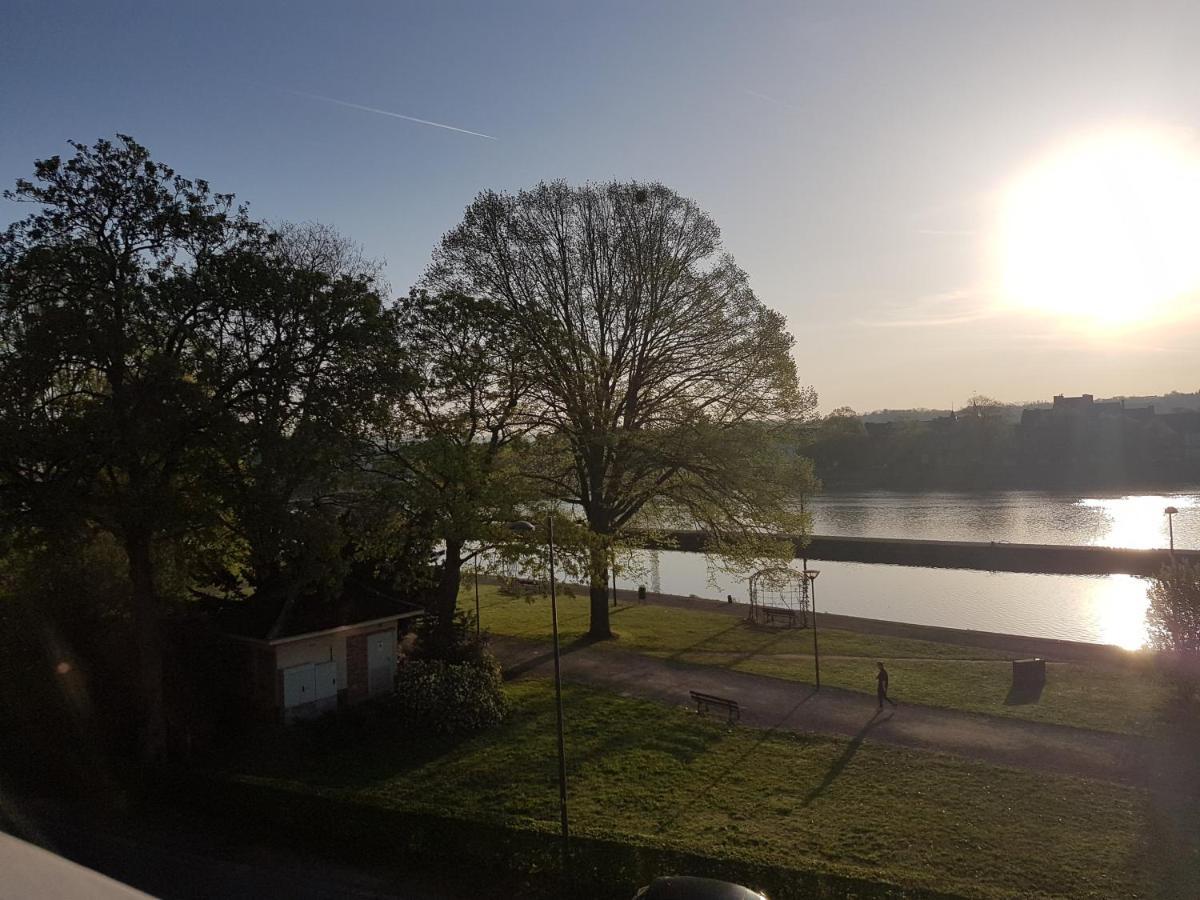 Ferienwohnung Au Fil De L Eau Namur  Exterior foto